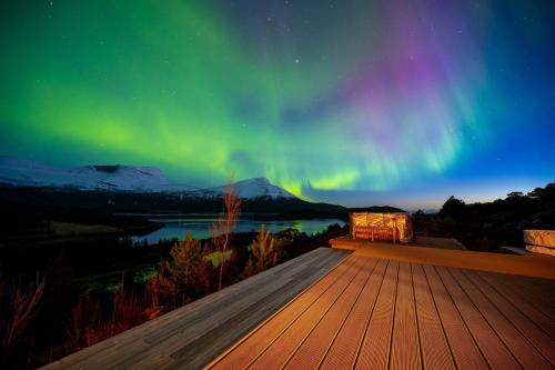 Efjord Panorama Lodge, Spectacular View and Jaccuzi in Tysfjord