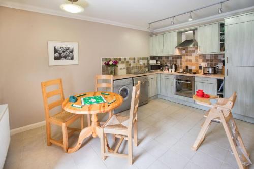 Oprema, Ayrshire Cottage at The Dairy at Daviot in Daviot