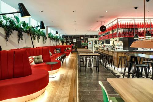 citizenM London Victoria Station - image 6