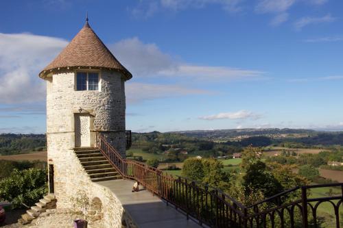 La Tour De Quinsonnas chambre d'hôte Saint-Jean-de-Bournay