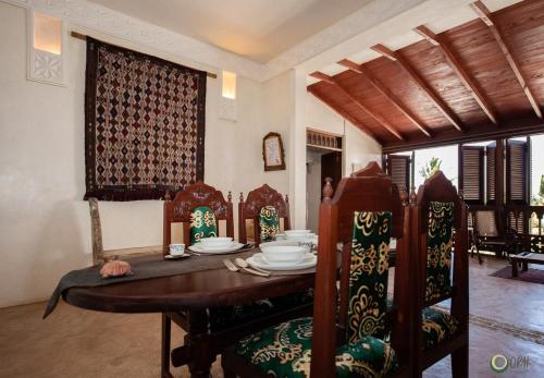 SWAHILI OCEANVIEW LAMU 2BR with Pool & mini-museum in a UNESCO Heritage Site By ORAK in Lamu