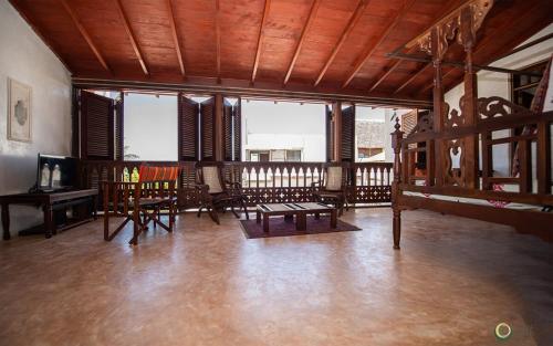 SWAHILI OCEANVIEW LAMU 2BR with Pool & mini-museum in a UNESCO Heritage Site By ORAK in Lamu