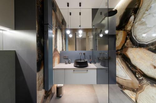Apartamenty Quorum z Jacuzzi z Widokiem na Odrę by BQQK - image 4