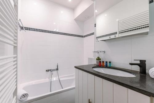 Casiola - Lovely and open apartment on prime location - image 4