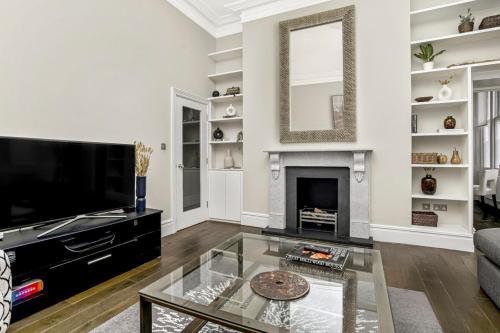 Stunning 3 Bed Apartment Paddington, Лондон