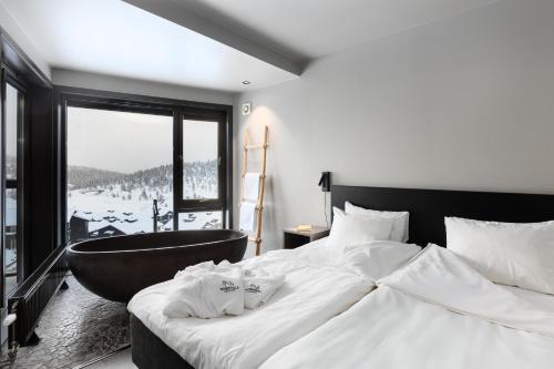 2 bedrooms, 3 beds