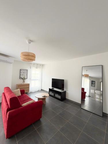 Charming 2-room apartment, Terrace, Close to Calanques Sormiou in Baumettes