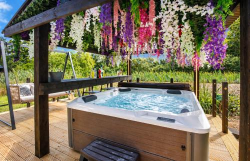 Oakwood Lodges with Hot tubs York in 北達菲爾德