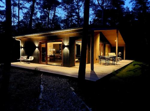 Regge's Lodge - disconnect and relax in the forest in Buurtschap Giethmen