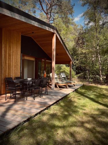 Regge's Lodge - disconnect and relax in the forest in Buurtschap Giethmen