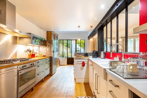 WeHost - Grand Duplex avec terrasse au porte de Paris - 6 personnes in 伊夫里