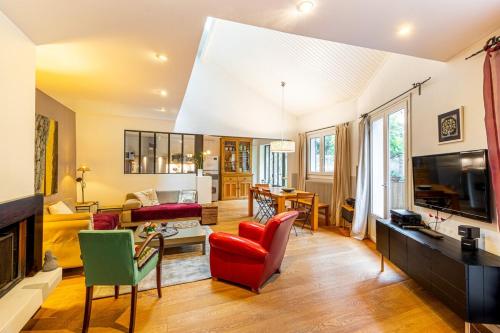 WeHost - Grand Duplex avec terrasse au porte de Paris - 6 personnes in 伊夫里