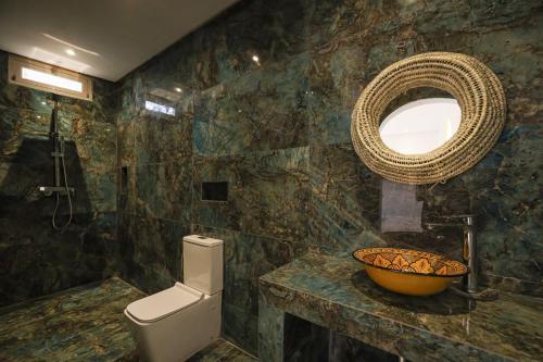 Bohemian lodge guest house - image 6