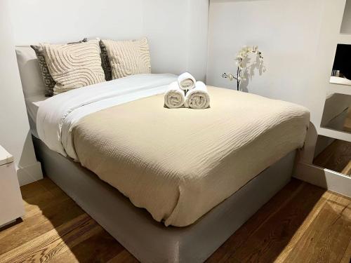 BnBNova - Chic 1BR Fitzrovia Apartment - main image