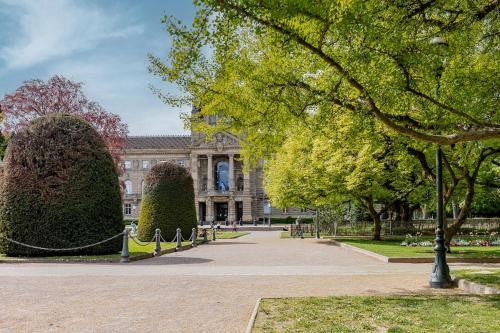 Strasbourg Neustadt Central et Paisible