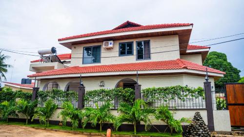 Silverado Boutique Hotel in Taнга