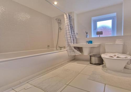Premium Central London Stay Near Sloane Square - image 2