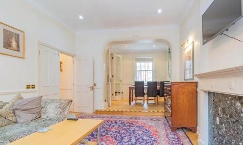 Premium Central London Stay Near Sloane Square - image 5