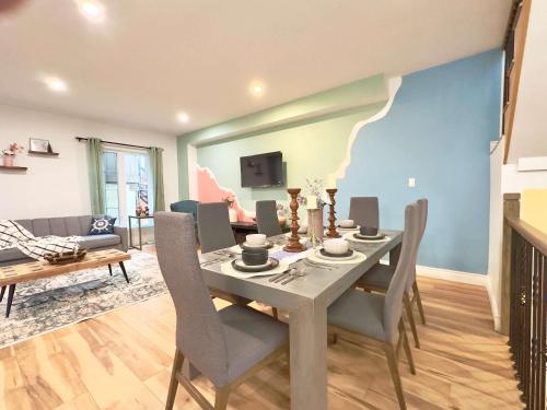 Bright Private Room in Large Home in Port Colborne in Port Colborne (ON)
