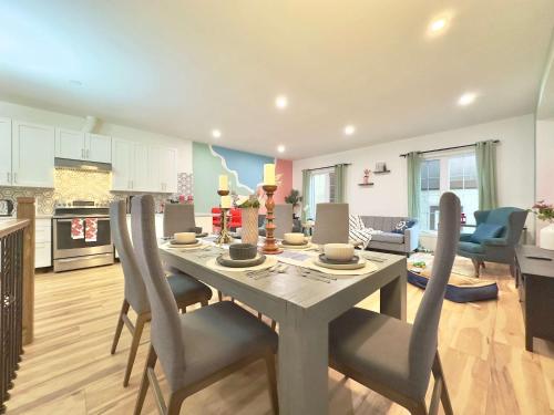 Bright Private Room in Large Home in Port Colborne in Port Colborne (ON)