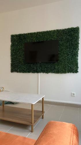Loft voyage Jungle - Grand lit 180 in Clichy-sous-Bois