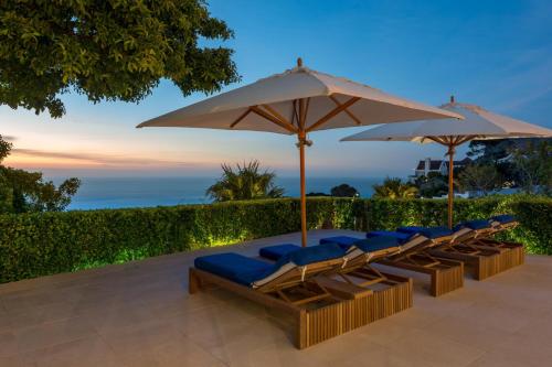 Camps Bay Luxury 5 Star 5 Bed w Gym Majestic Villa - image 11