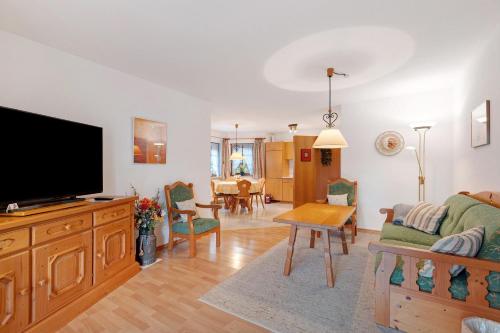 2 bedrooms, 3 beds
