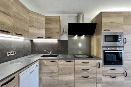 Nice studio with balcony located in Fréjus - image 2