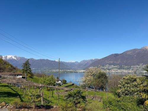 Bergidylle am Lago Maggiore – khách sạn tại Magadino