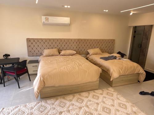 Great Pyramid View Hotel with Balcony Access & Airport pick up-日本語対応-ピラミッドビューお部屋の宿泊-エジプトツアーの手配 - image 4