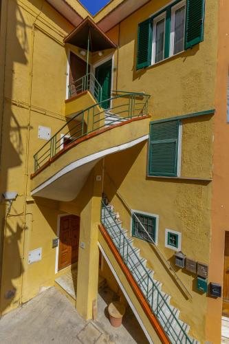 La casetta in piazza 3