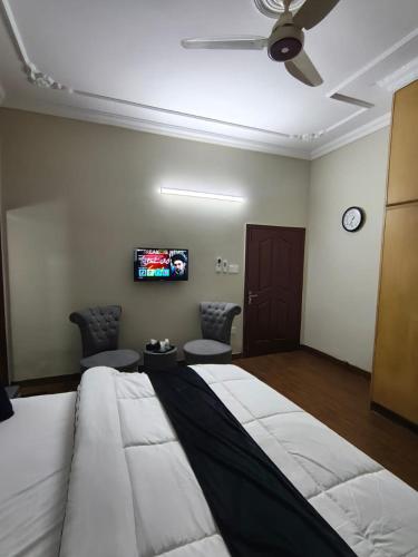 Oasis Family Hotel - image 8