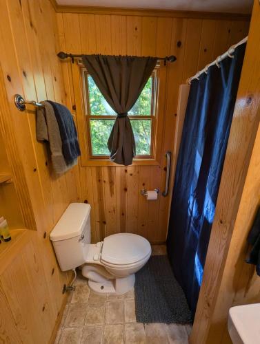2BR 1BA Cabin #7 Riverside Point Resort - image 9