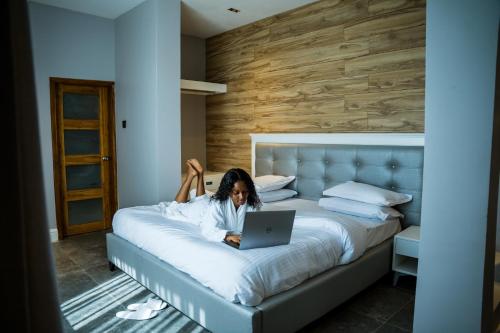 Silverado Boutique Hotel in Taнга