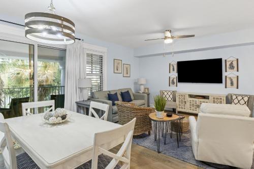 صالة مشتركة/ منطقة التلفزيون, منتجع ساندستين جولف آند بيتش (Sandestin Golf and Beach Resort) in دستين