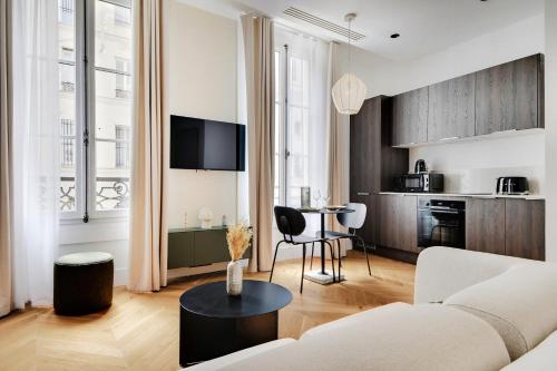 B48 Paris Haussmann - image 10