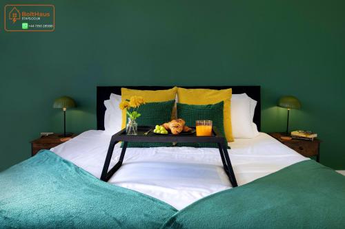 Equinox House - Modern 2 Bedroom 6 Guest Townhouse - Jewellery Quarter Birmingham City Centre - image 4