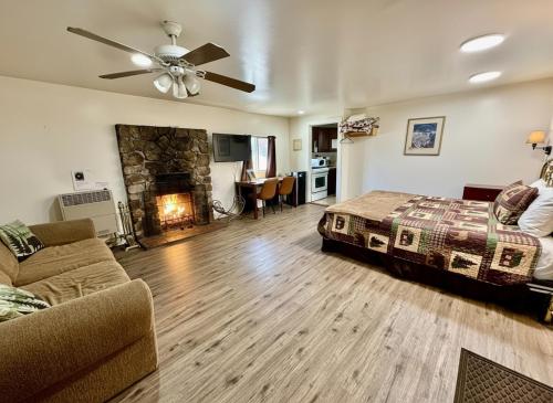 Fox n Bear Cottages Big Bear - image 5