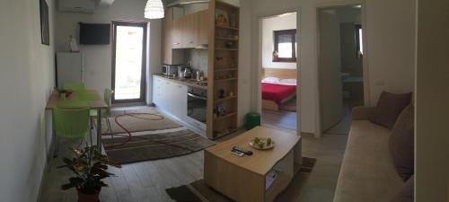 

Puzzle Apartment