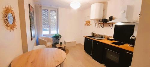 Konyha, le Tropical - T2 Vierzon quartier hopital in Vierzon
