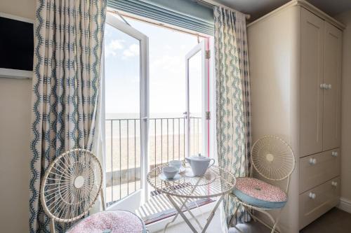 Magenta - A stunning Seafront house with lovely and uninterrupted Beach Views - Aldeburgh Coastal Cottages, Aldeburgh (zdjęcie 3)