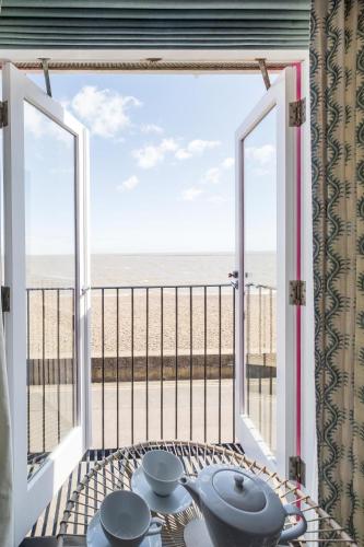 Magenta - A stunning Seafront house with lovely and uninterrupted Beach Views - Aldeburgh Coastal Cottages, Aldeburgh (zdjęcie 2)