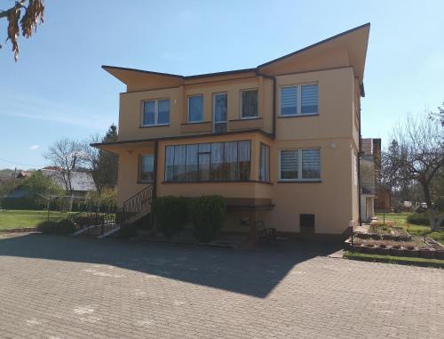 Pokoje Noclegi Pod Skrzydłami (Pokoje Noclegi Pod Skrzydlami) in Uherce Mineralne