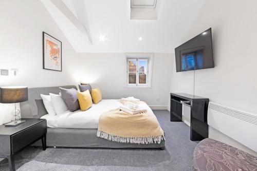 3 Bed Apartment- Mayfair - New Bond Street - image 14