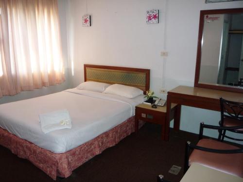 Facilities, Wattana Trang Hotel in Trang