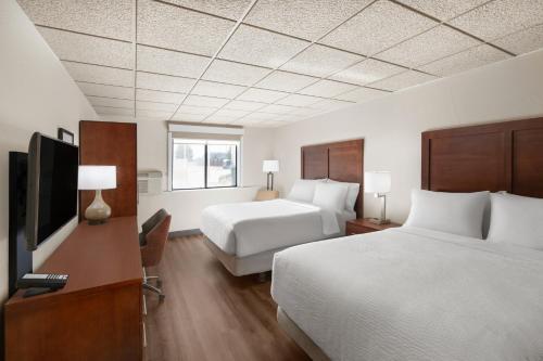 2 double beds