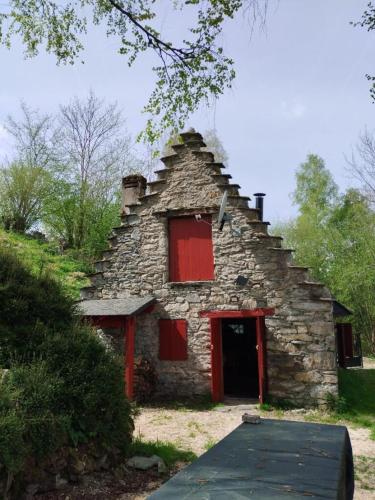 Pohled zvenku, Grange aménagée (Grange amenagee) in Campan