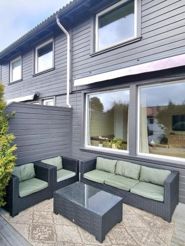 Balcony/terrace, Family-friendly townhouse with garden, sleeps 7 in Kristiansand