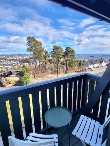 Balcony/terrace, Family-friendly townhouse with garden, sleeps 7 in Kristiansand