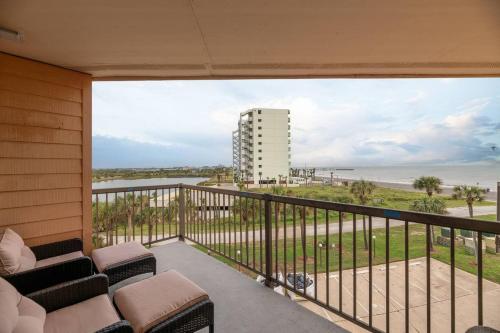 Baca Beach Escape I - 3 Pools - Pet Friendly in Galveston, USA